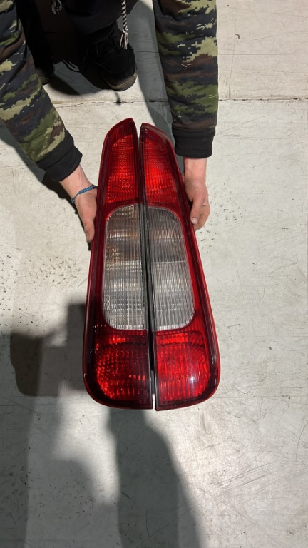 STOP DREAPTA FORD C MAX 2006 HATCHBACK (id: 535)