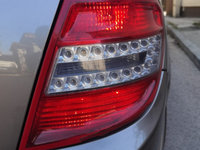 Stop dreapta led Mercedes C class w204 an 2009 break cu defect