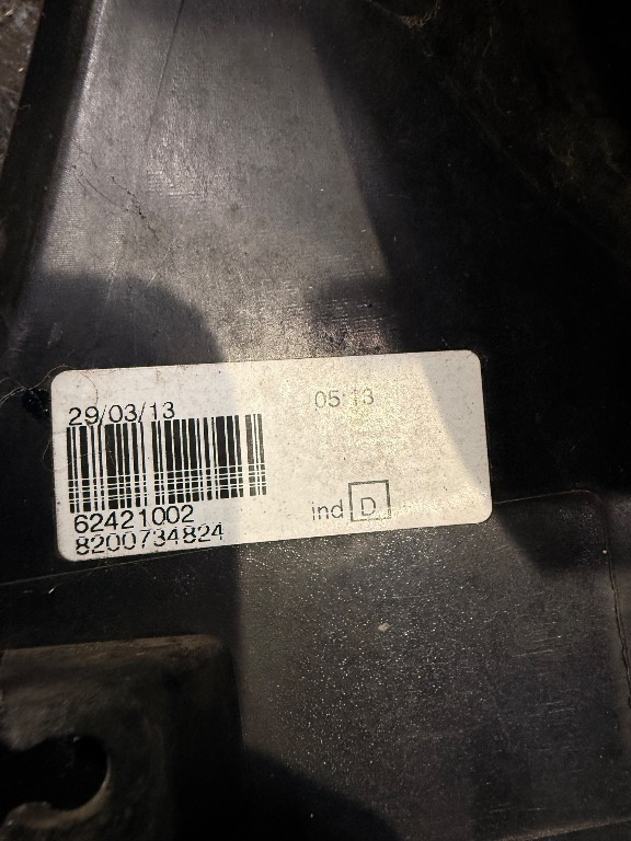 Stop dreapta spate Dacia Sandero 1 - Cod 8200 393 483 (Sandero Stepway) - imagine 3