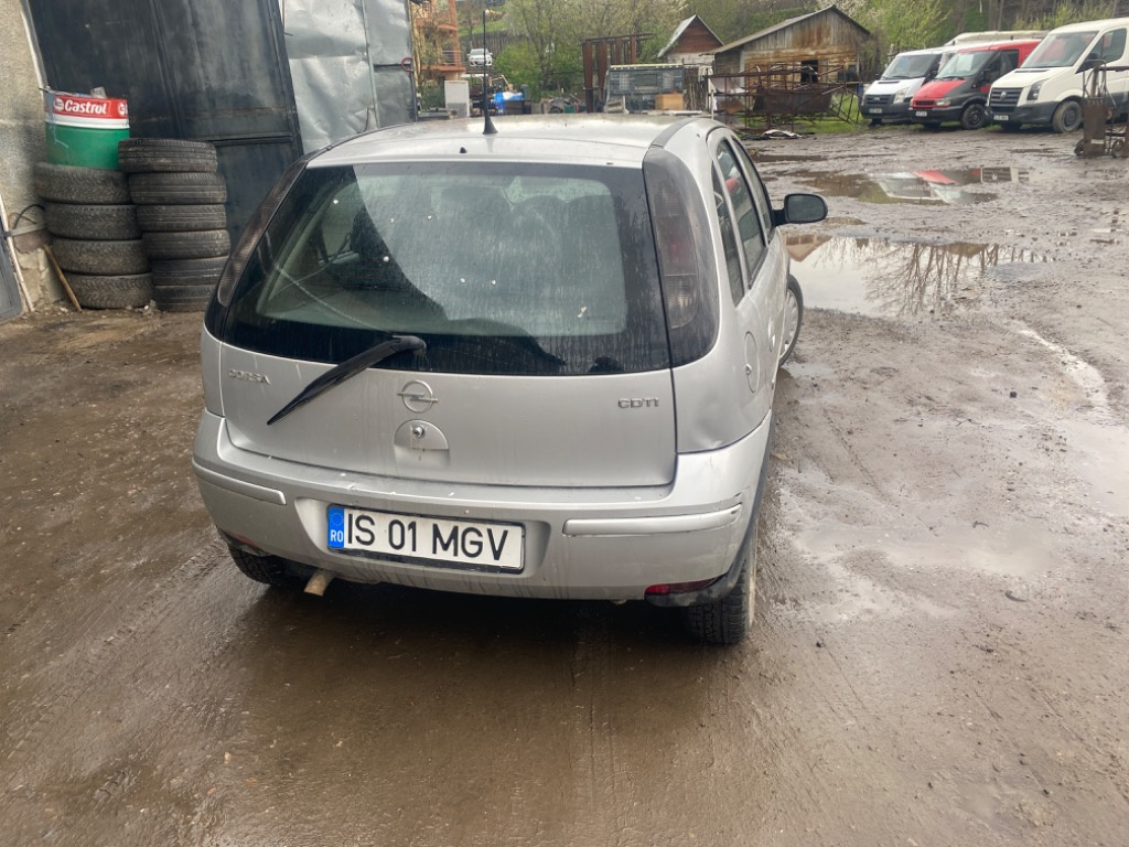 Stop dreapta spate Opel Corsa C 2005 Hat