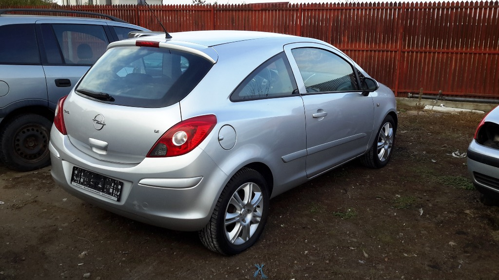 Stop dreapta spate Opel Corsa D 2007 hat