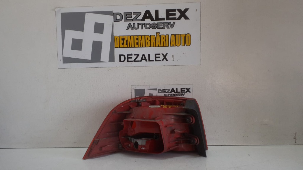 Stop dreapta VW Passat B7 Variant cod-3a