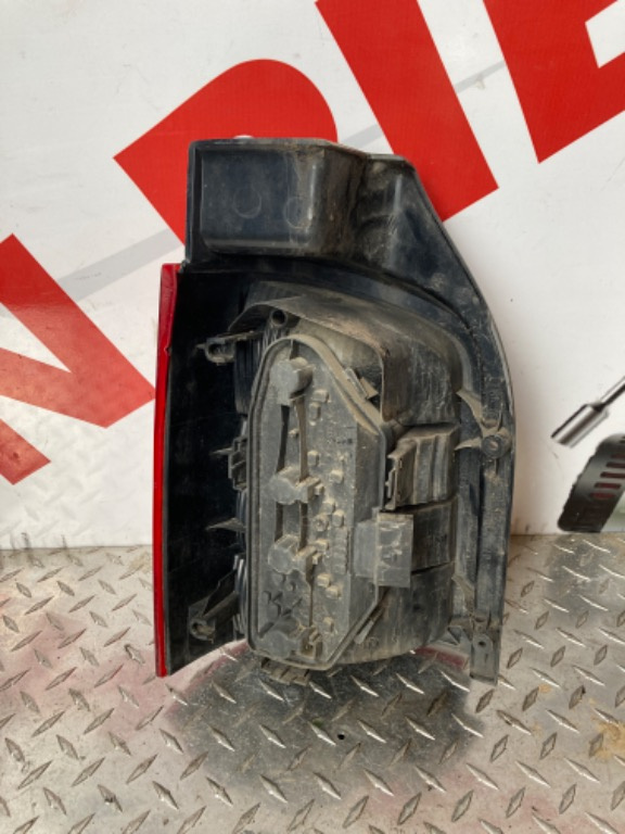 Stop dreapta vw t5 caravelle multivan mo