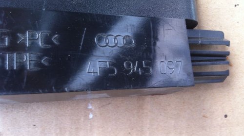Stop frana centru Audi A6 cod 4F5945097