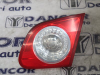 STOP / LAMPA CAPOTA-DREAPTA VOLKSWAGEN PASSAT B6 AN : 2006 ( SEDAN ) / 3C5945094E