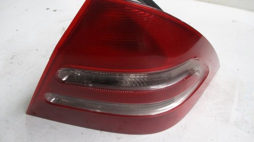 STOP / LAMPA DREAPTA MERCEDES BENZ C-CLASS W203 FAB. 2000 – 2007 ⭐⭐⭐⭐⭐