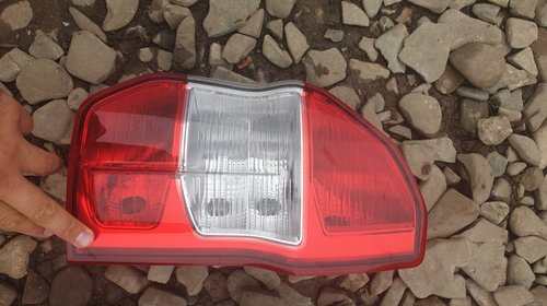 Stop lampa dreapta spate Ford Courier Tourneo 2017