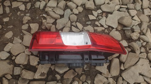 Stop lampa dreapta spate Ford Courier Tourneo 2017