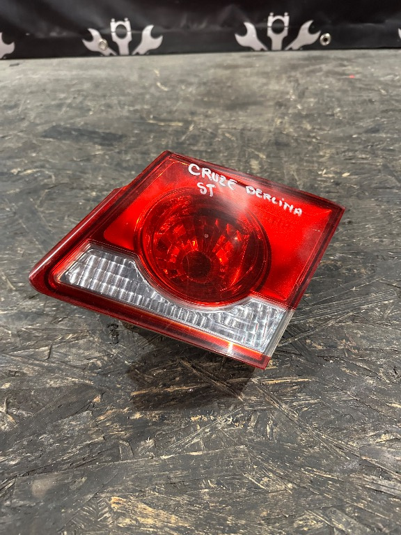 Stop lampa spate Chevrolet Cruze stanga 2008 2009 2010 2011 2012 2013 2014 2015 2016 - imagine 1