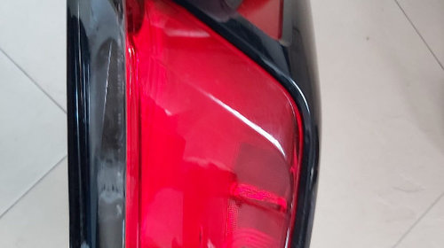 Stop -lampa stanga -dr pe aripa Lexus nx300 fab.2018