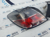 Stop lampa tripla dreapta fumuriu Opel Astra H GTC