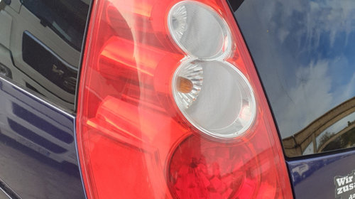 Stop Lampa Tripla Stanga Mazda 5 2005 - 2010 