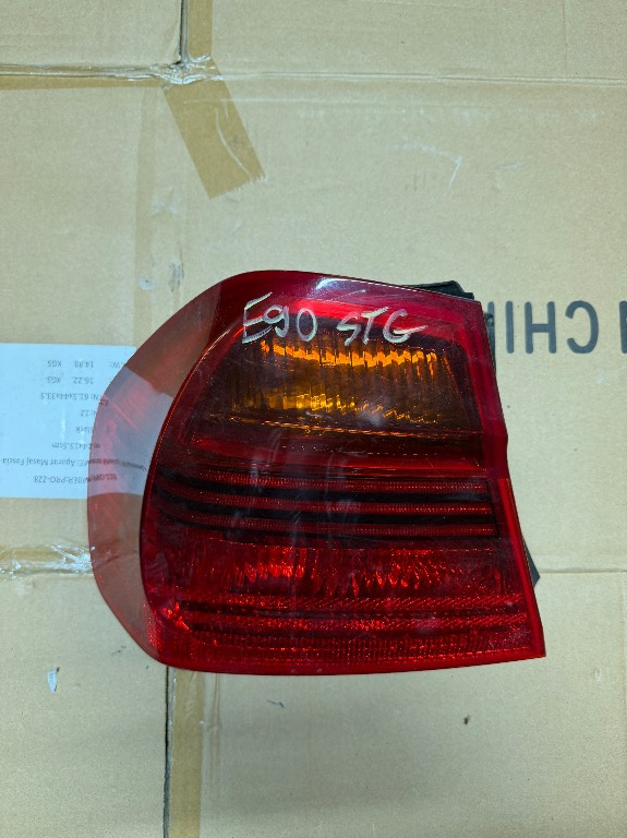 Stop stanga aripa BMW Seria 3 E90 2005/2006/2007/2008/2009/2010