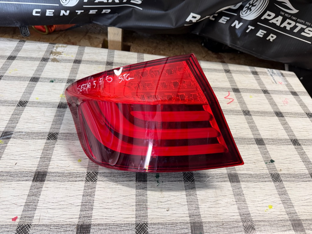 Stop stanga aripa NOU ORIGINAL BMW SERIA 5 F10 LED 2009/2010/2011/2012/2013/2014/2015/2016