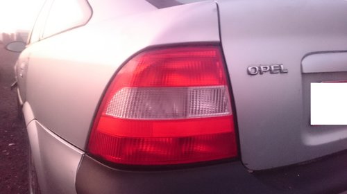 Stop stanga Opel Vectra B an 2000