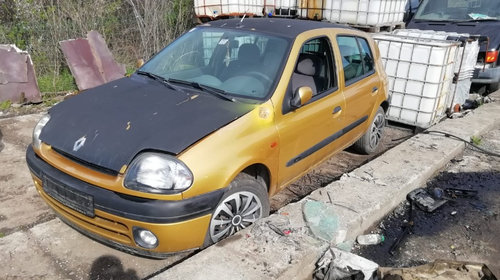 Stop stanga Renault Clio 2 Hatchback 1.4 benz