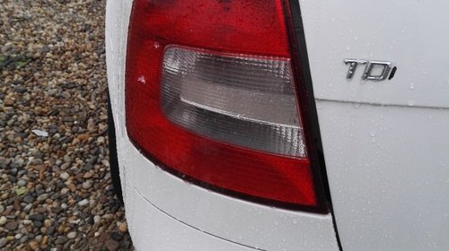 Stop stanga Skoda Octavia 2 facelift