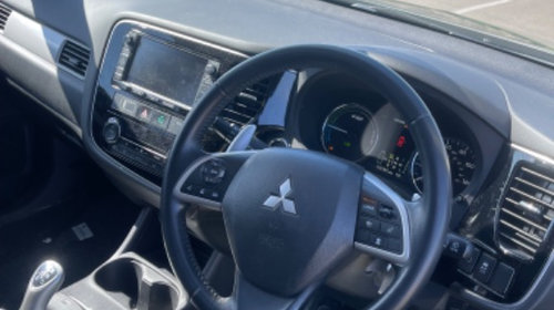 Stop stanga spate Mitsubishi Outlander 2015 Suv 2.0