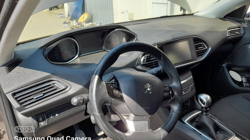 Stop stanga spate Peugeot 308 2014 Hatchback 1.6 diesel