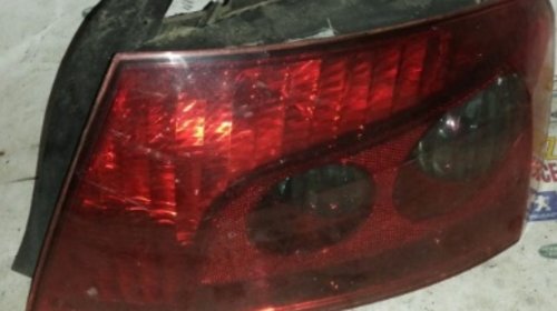 Stop tripla dreapta spate peugeot 407 2.0 hdi