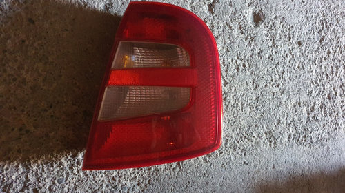 Stop tripla dreapta spate Skoda Fabia 1 2001 