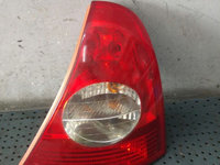 Stop tripla lampa dreapta renault clio 2 hatchback 8200071414