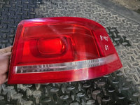 Stop tripla lampa dreapta spate Volkswagen Passat B7 an 2010 berlina