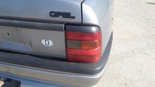 Stopuri Opel Vectra A DIN 1995
