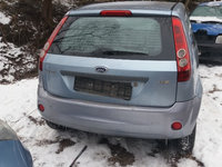 Stopuri stanga .dr ford fiesta an 2006 masina in 3 usi hatchback