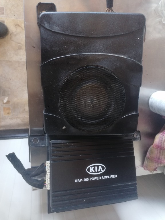 Subwoofer + amplificator Kia cod 96380 1