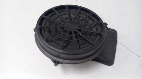 Subwoofer Audi A4 B8 2015 cod 8T0035412D