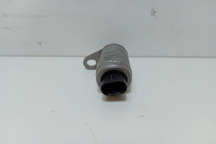 Supapa comanda solenoid 3.2 fsi 06E10369