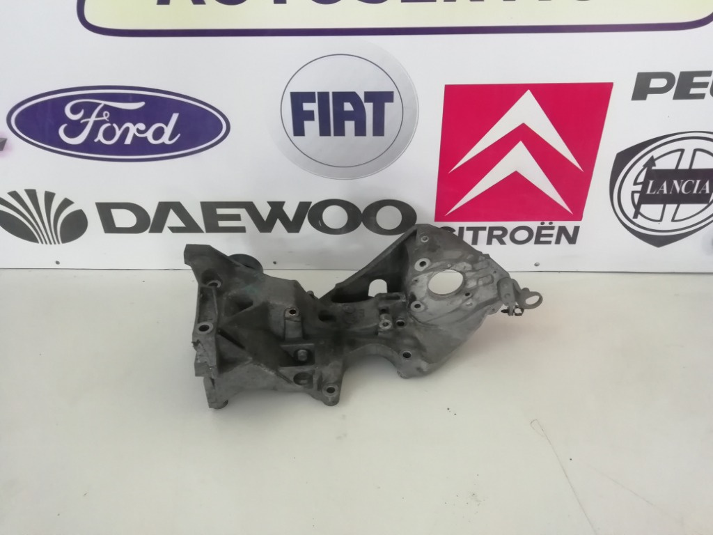 Suport accesorii motor Audi A5 A4 B8 A6 C7 2.0 TDI Cod 03L903143R