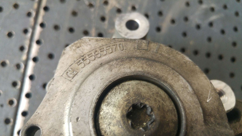 Suport alternator 1.7 cdti opel mokka 55