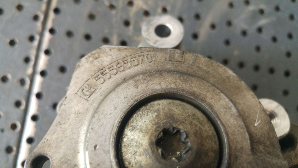 Suport alternator 1.7 cdti opel mokka 55