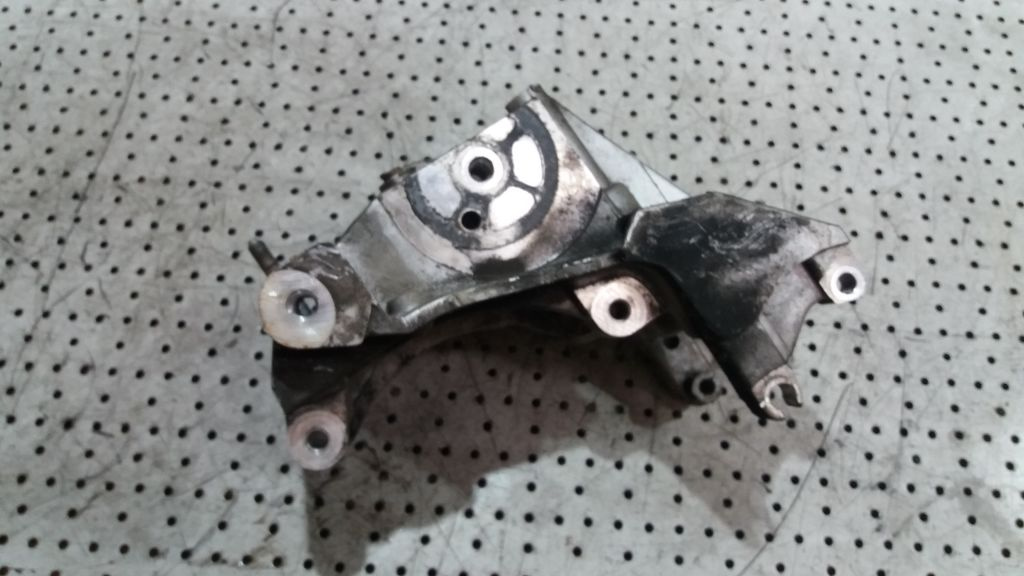 Suport alternator Citroen C5 2.0 hdi 2001-2007