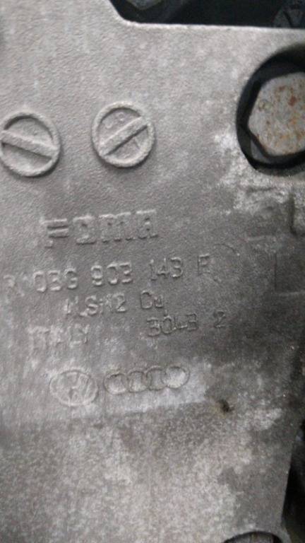 Suport Alternator Vw passat B6 An fab 2006 Cod piesa 03G 903 143 F