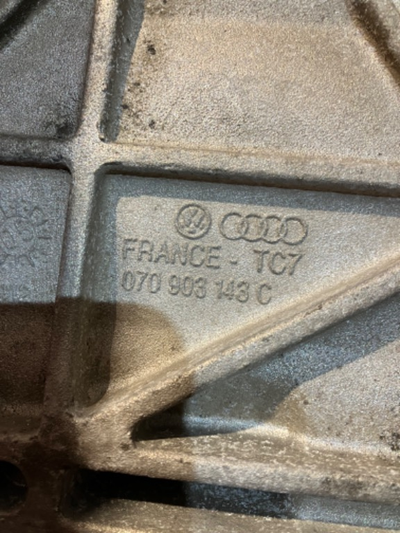 Suport alternator VW Transporter T5 2.5 