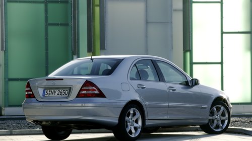 Suport bara fata Mercedes C-Class (W203) 2000 2001 2002 2003 2004 2005 2006 2007 partea superioara - otel