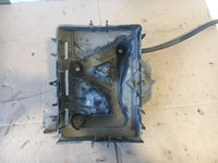 Suport carcasa baterie skoda fabia 1 1998 - 2008 cod: 1j0915335