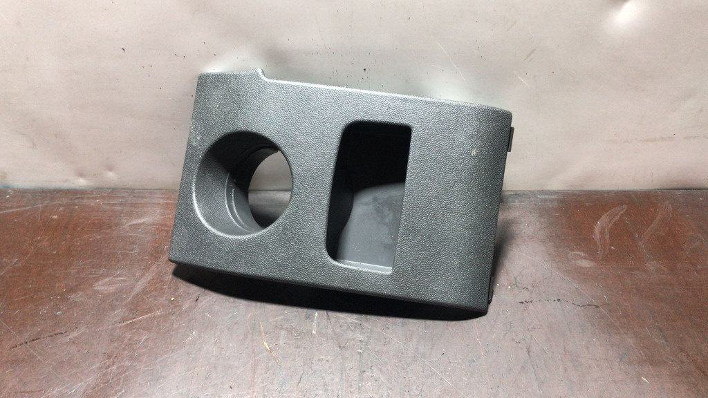 Suport compartiment bloc lumini Corsa D 13204952 , 13228683