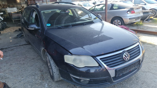 Suport maner deschidere din exterior usa spate dreapta Volkswagen VW Passat B6 [2005 - 2010] wagon 5-usi 1.9 TDI MT (105 hp)