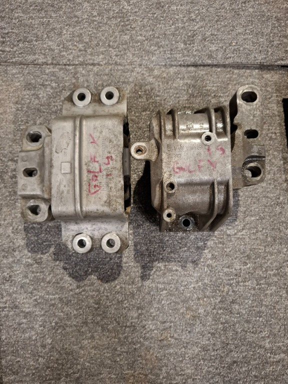 Suport motor 1.9 tdi Volkswagen Golf 5 - imagine 1