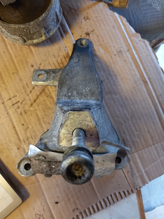 Suport motor dreapta Audi A7 A6 3.0 TDI cod produs:4G0199308AC/4G0 199 308 AC