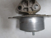 Suport motor Opel Astra H, Meriva B 1.2-1.4 benzina 13159993, 56 84 651 JW, 90588543