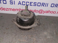 Suport motor RENAULT ESPACE 4 din 2004 cod 8200181590