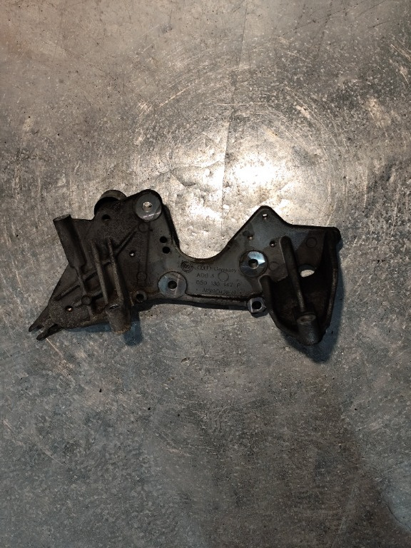 Suport pompa inalta 059130147P 3.0TDI Audi Q7 4L [