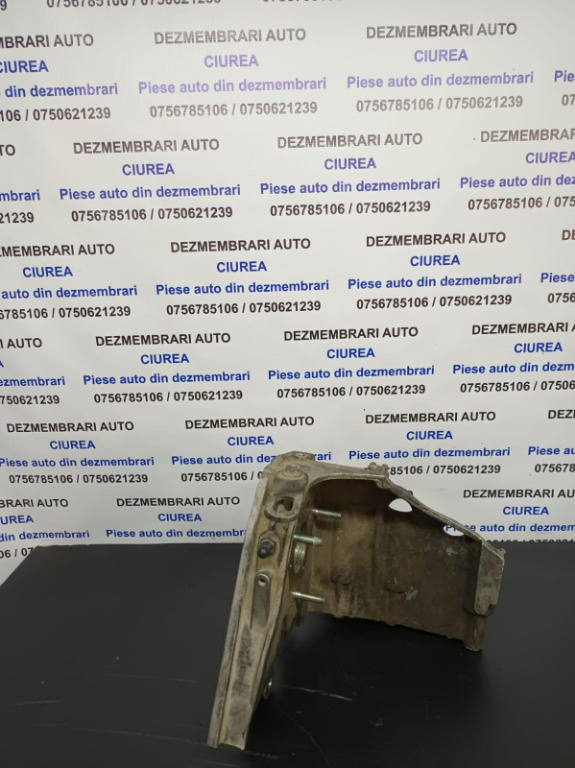 Suport pompa injectie Opel Zafira B 1.9 CDTI cod: 55187918