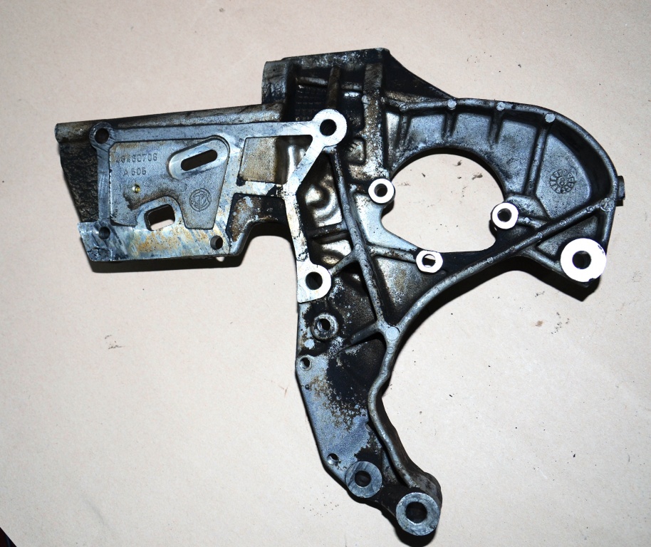 SUPORT POMPA SERVO / ALTERNATOR 2.4 JTD FIAT Marea ALFA ROMEO 156 166 LANCIA LYBRA KAPPA