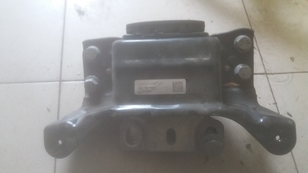 SUPORT TRANSMISIE AUTOMATA 3Q1713023E, VW PASSAT B8, 1.6 TDI, 2017